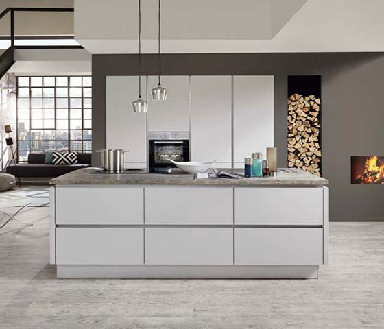 moderne-kueche-tablet